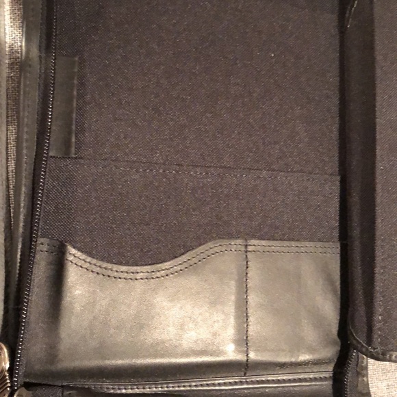 Sun Microsystems genuine leather professional zip portfolio - Picture 11 of 16